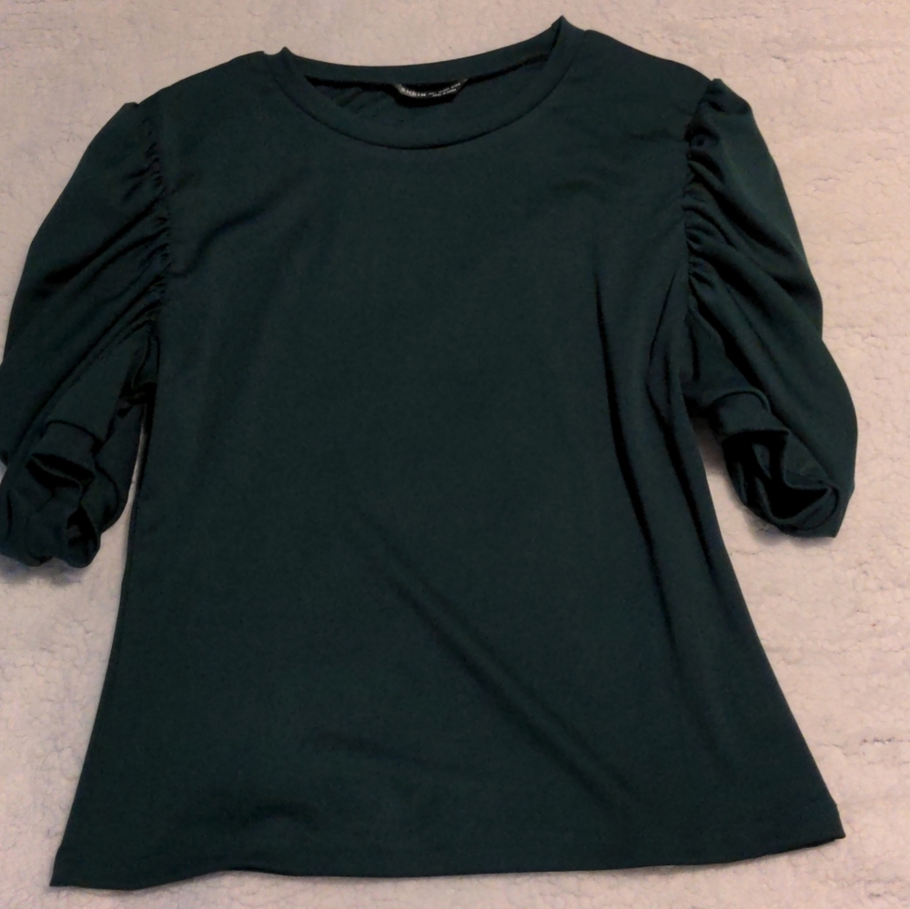 ✏️SHEIN green blouse